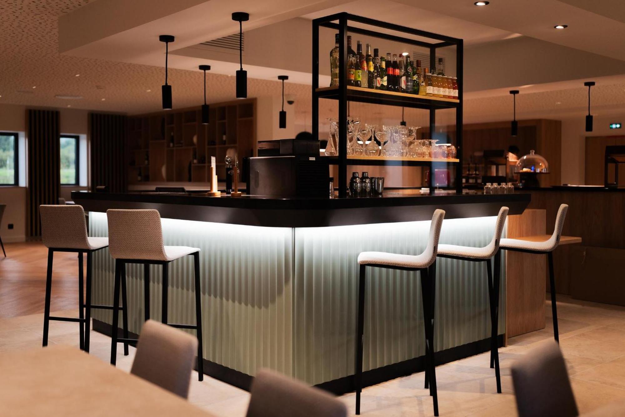 Bo Hotels Ambronay Zewnętrze zdjęcie